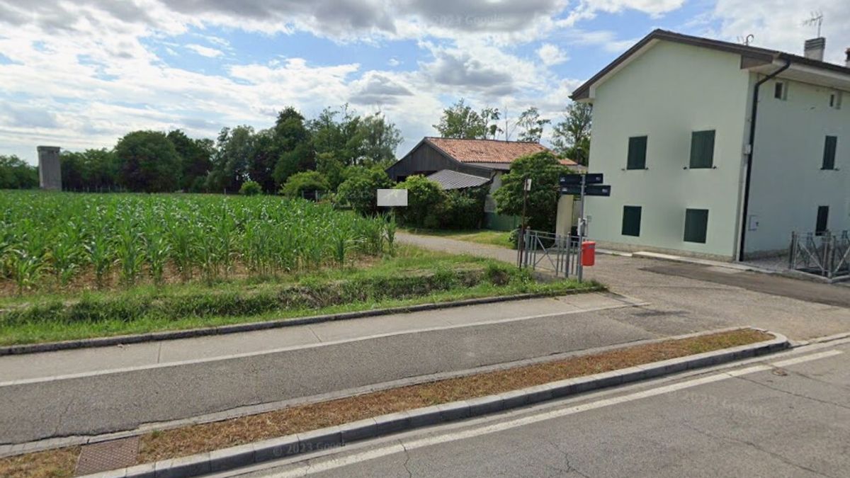 Udine, due corpi trovati in un edificio dismesso: indagini sulle cause