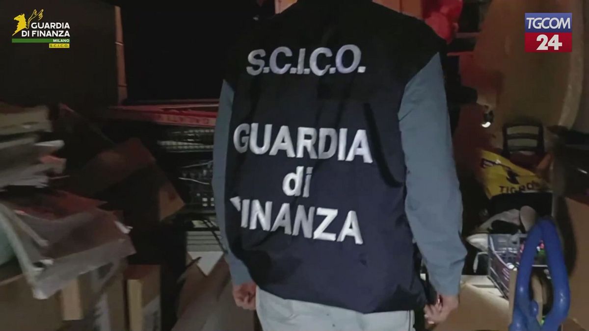 Milano, sgominata rete di narcos: perquisizioni in tutta Italia