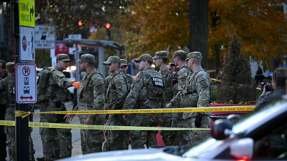 Spari vicino alla Casa Bianca, feriti due militari della Guardia nazionale | Fermato un sospettato | Trump: "Autore della sparatoria è un animale, pagherà un prezzo molto alto"