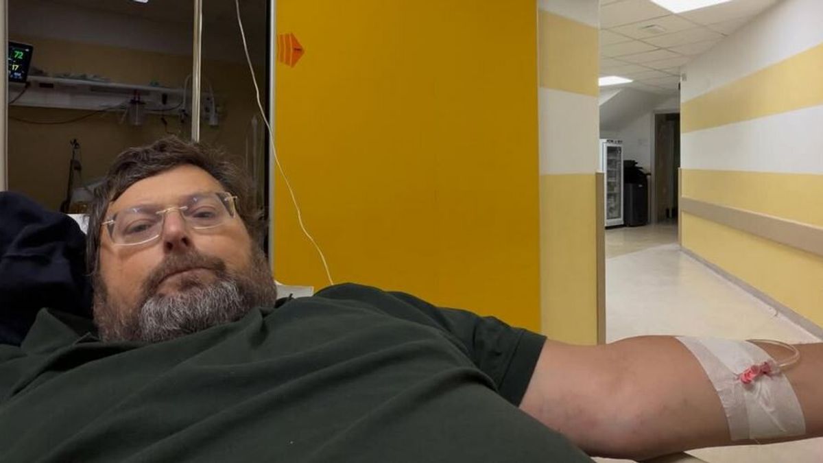 Mario Adinolfi hayranlarını endişelendiriyor: yeni hastaneye kaldırılma