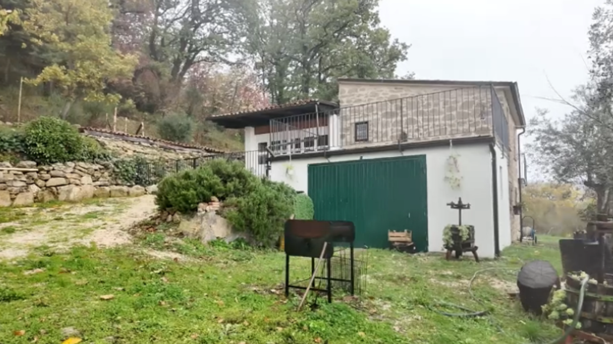 Famiglia nel bosco, i genitori danno l