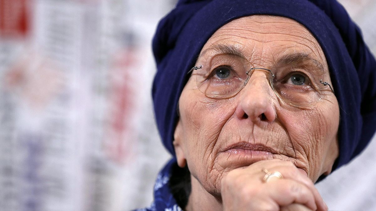 Emma Bonino Roma'da yoğun bakıma kaldırıldı