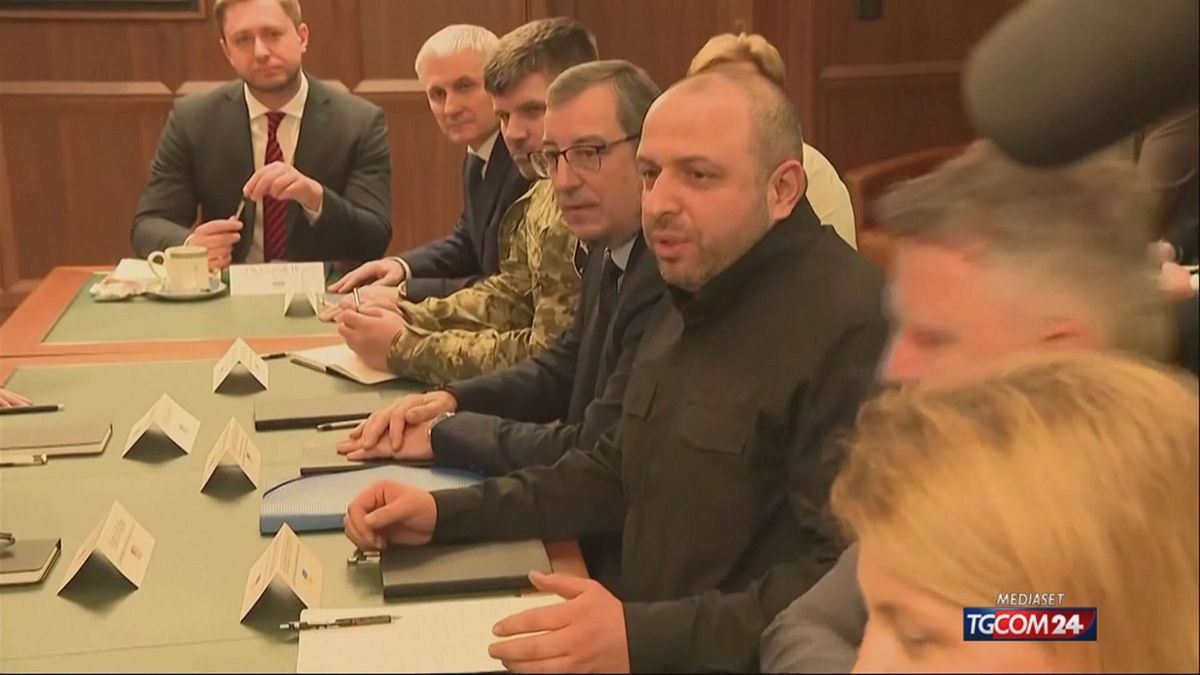 Ucraina,"Rustem Umjerov vola in Francia