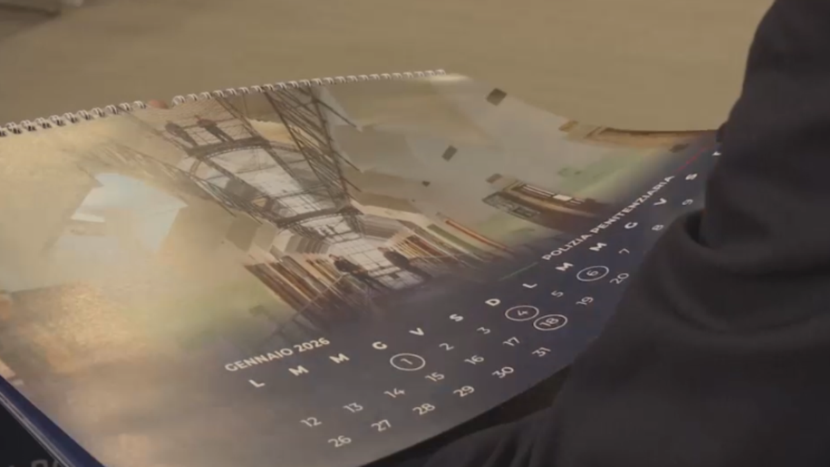 Presentato il Calendario 2026 della polizia penitenziaria: scatti firmati da Barillari