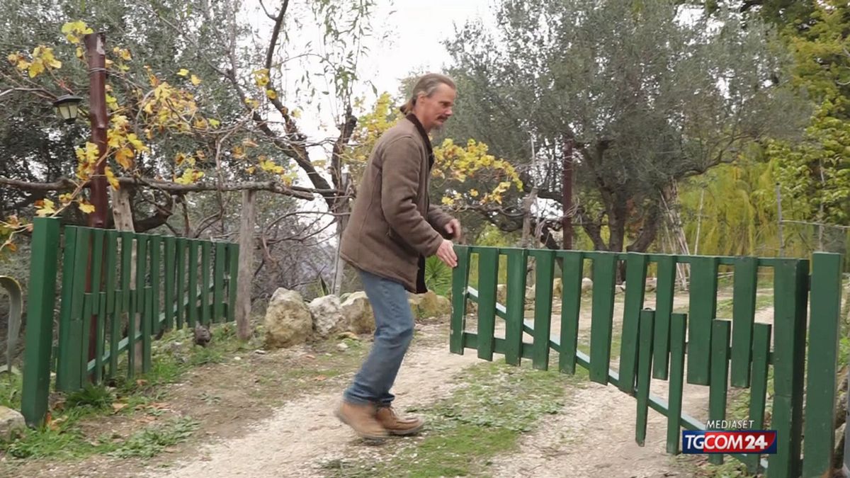 Famiglia del bosco, vigilia d