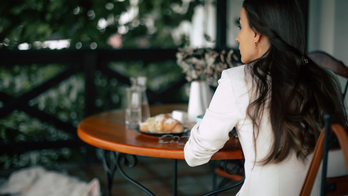 licenziata perch233 beccata al ristorante mentre era in malattia il garante multa il comune per violazione della privacy