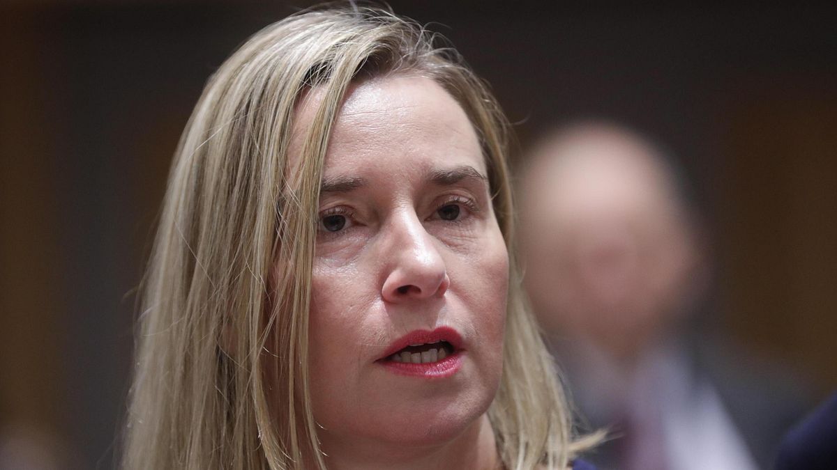 Inchiesta su fondi Ue, Mogherini: "Ho chiarito la mia posizione" | Sannino lascia il suo incarico alla Commissione