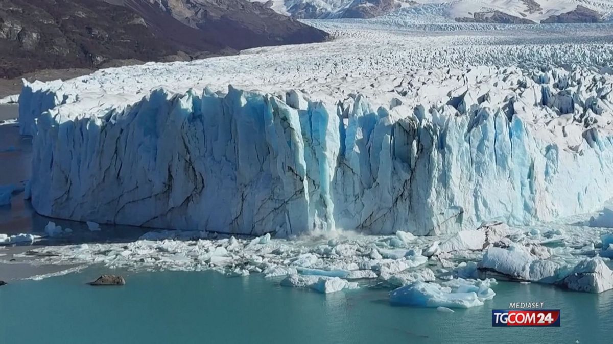 Patagonya'nın en ünlü buzulu bile iklim değişikliğine teslim oluyor