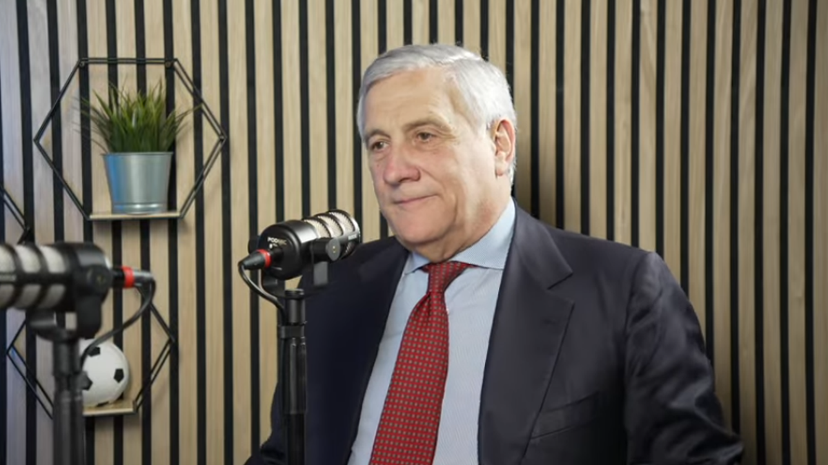 FI, Tajani İtalyan partisi “Forza 4″ün video podcast'inin konuğu