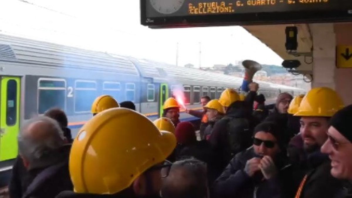I metalmeccanici occupano la stazione di Genova Brignole, Bucci: "La produzione dell