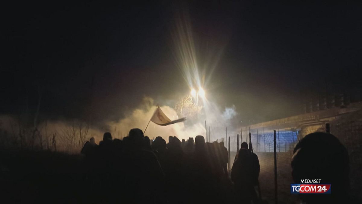 Notti di protesta No Tav in Val di Susa, ferito un agente