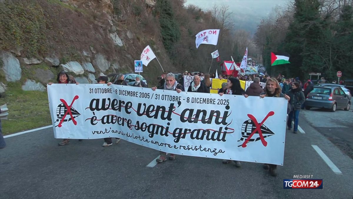 Manifestanti No Tav in corteo per l