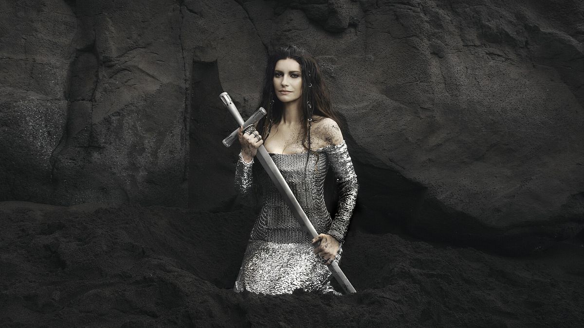 Laura Pausini “Io Canto 2”yi ve dünya turunu açıklıyor