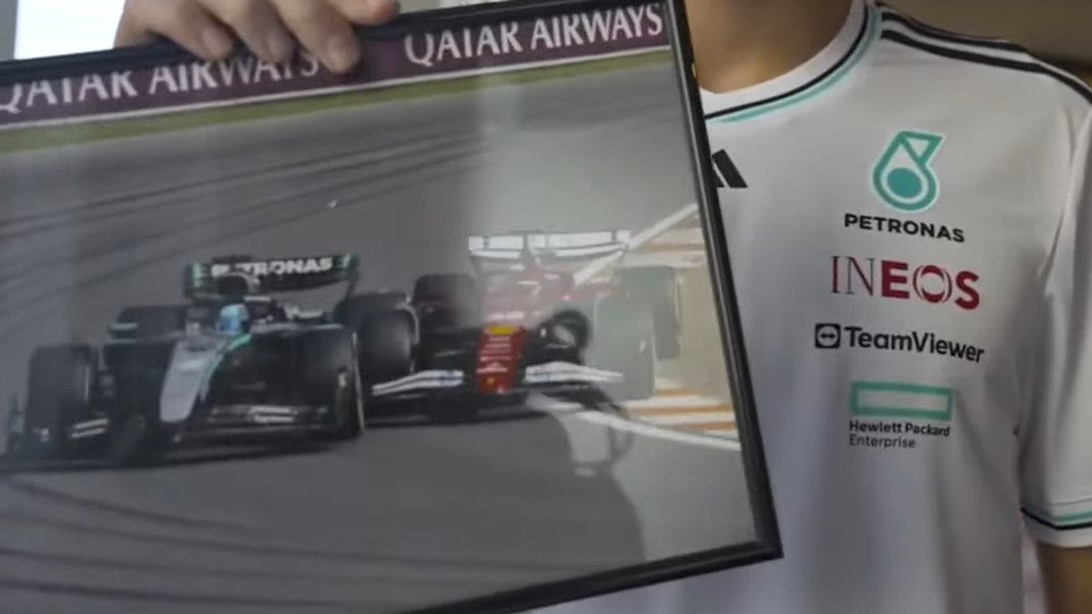 F1, Secret Santa da ridere: Leclerc sbeffeggia Russell con il suo regalo