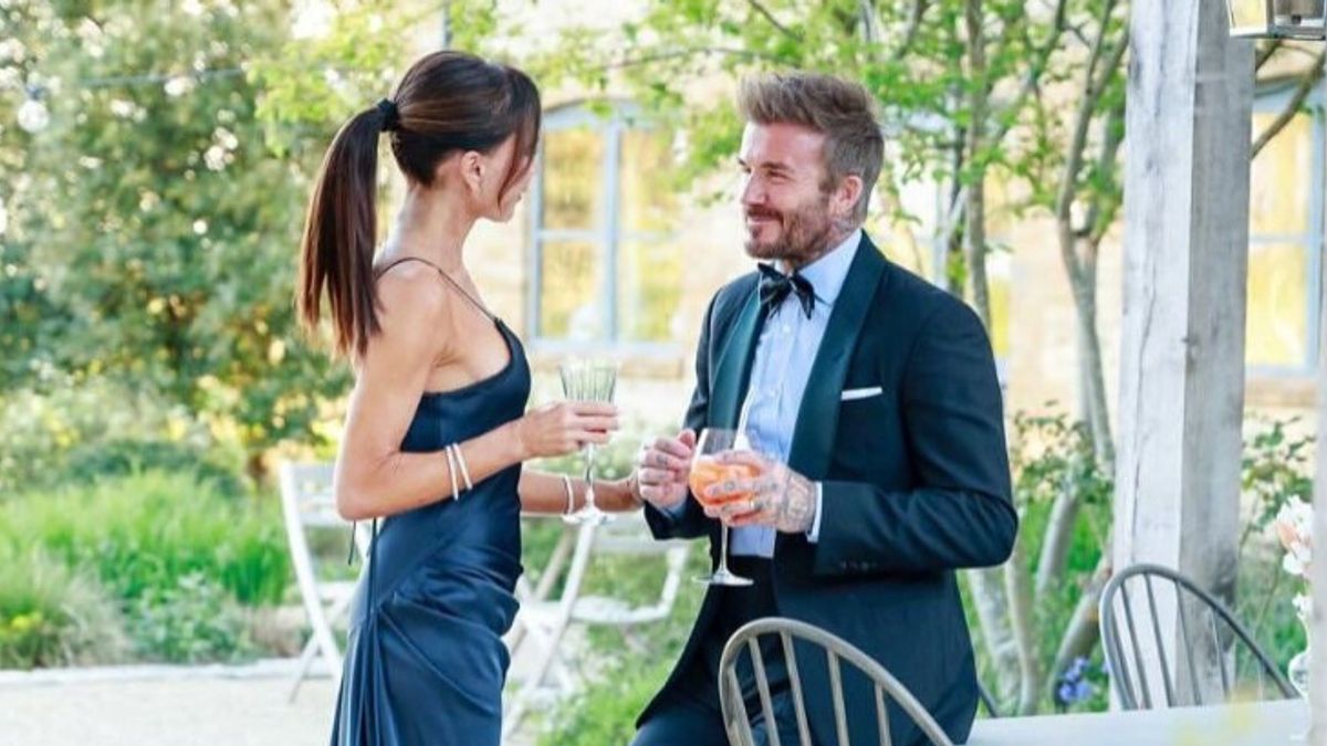 David Beckham oğlu Brooklyn'e sinyal gönderdi