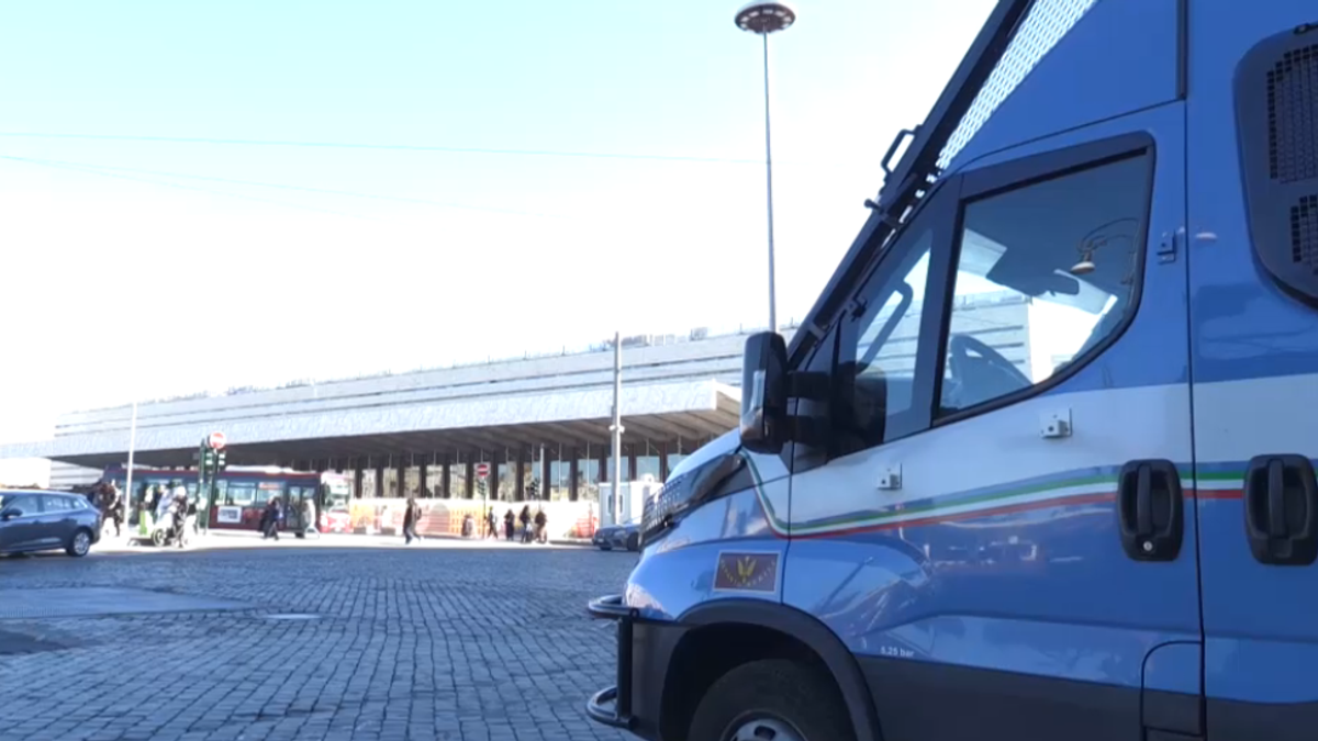 Roma, quattro fermati per le due aggressioni vicino alla stazione Termini