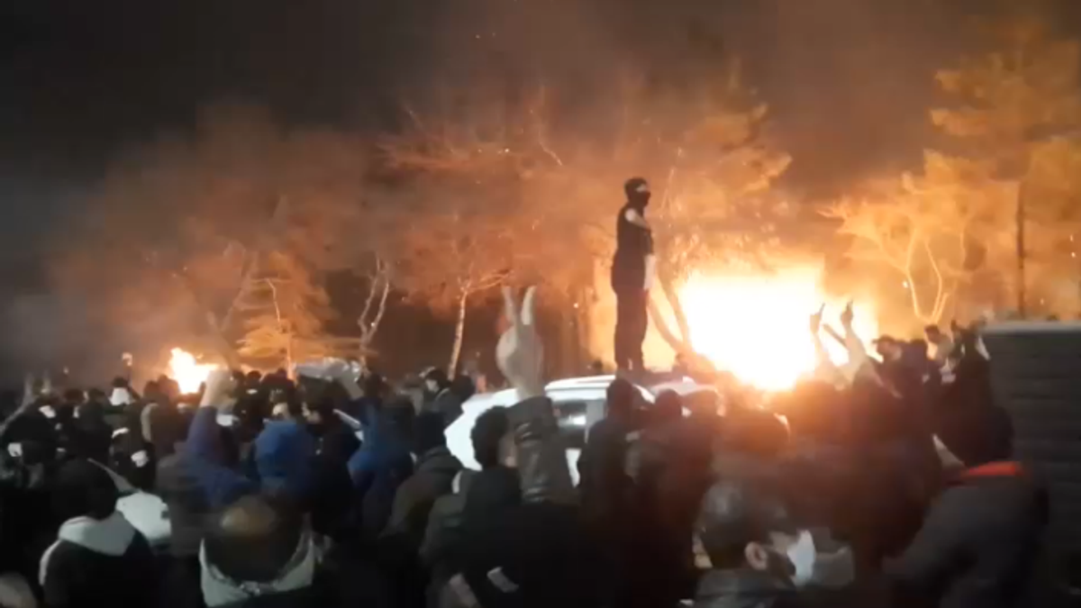 “Mücadele edin, yardım yolda”