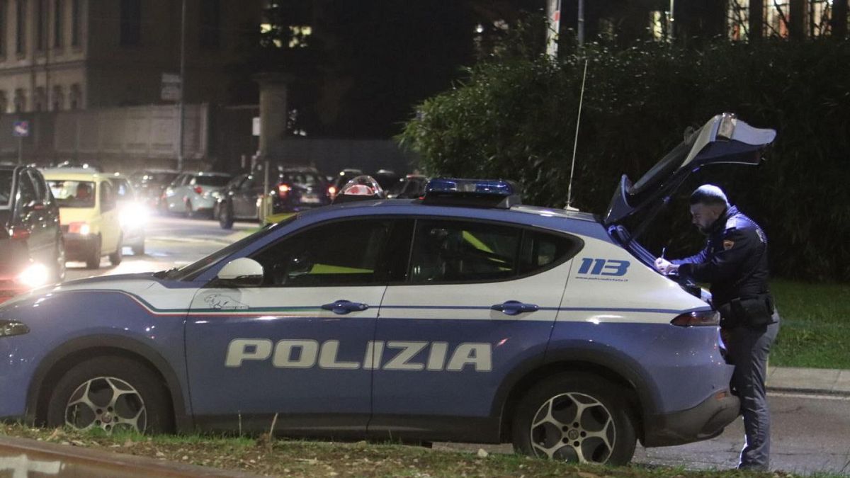 Milano, bucano la gomma dell