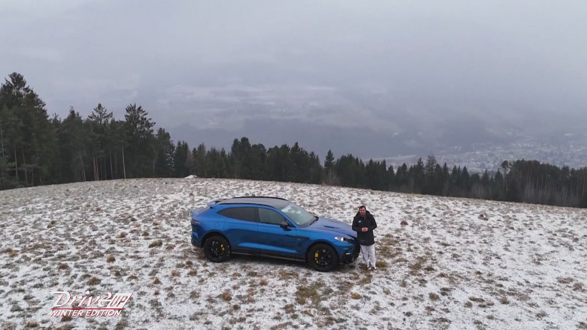 Aston Martin DBX S