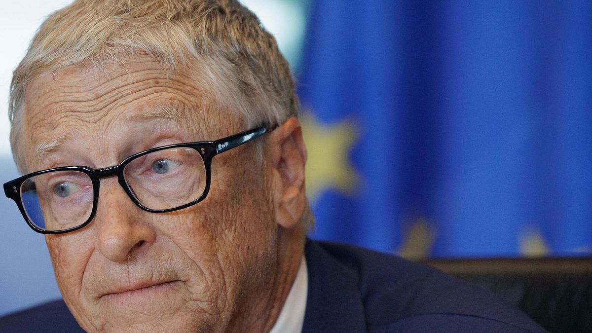 Epstein ve Bill Gates ilişkileri için özür diliyor ancak suça karıştıklarını reddediyor