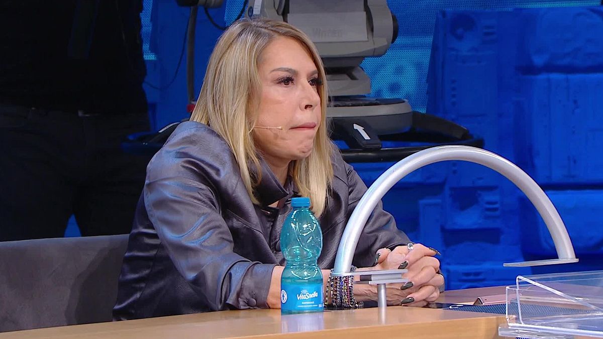 Akşam 2 öğrenciden Pettinelli'ye tartışma