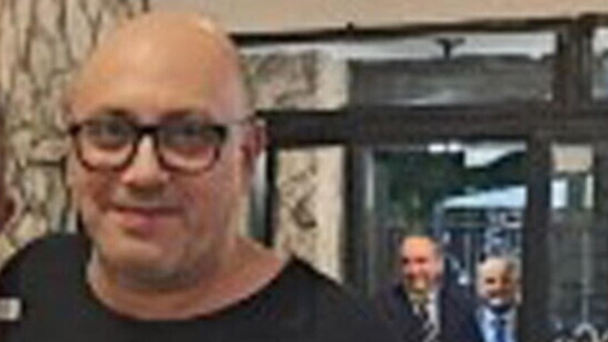 sohbetleri ve mesajları gözden geçirin