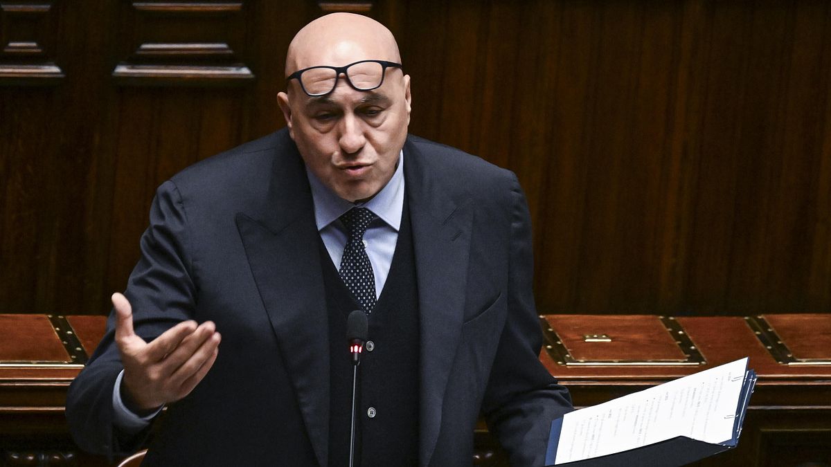 İtalya'daki ABD üsleri Crosetto: “Anlaşmalara saygı duymak savaşta olmak anlamına gelmez”