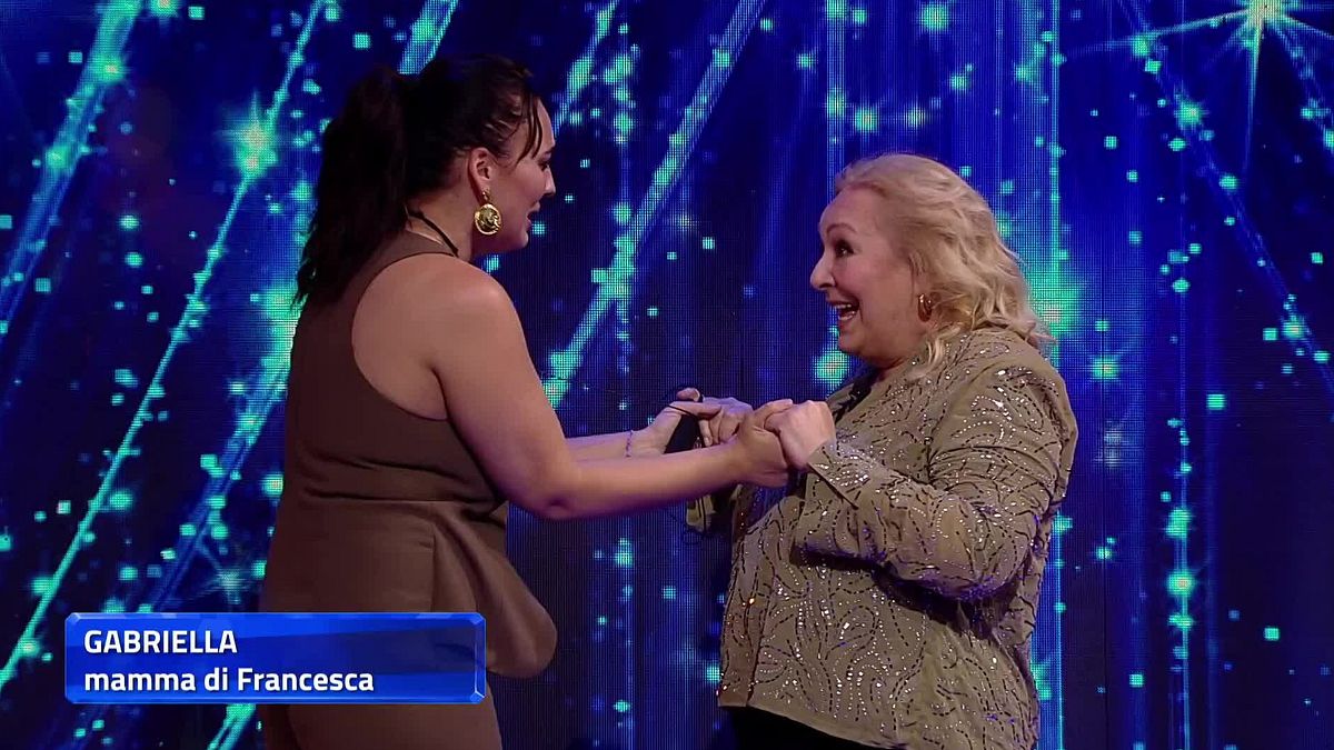 Big Brother VIP, Francesca Manzini annesinin sürprizini kabul ediyor