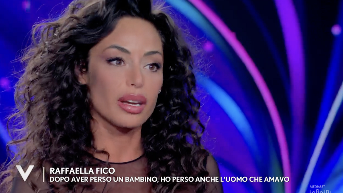 Armando Izzo hakkında Raffaella Fico: “Maviden gelen şimşek”