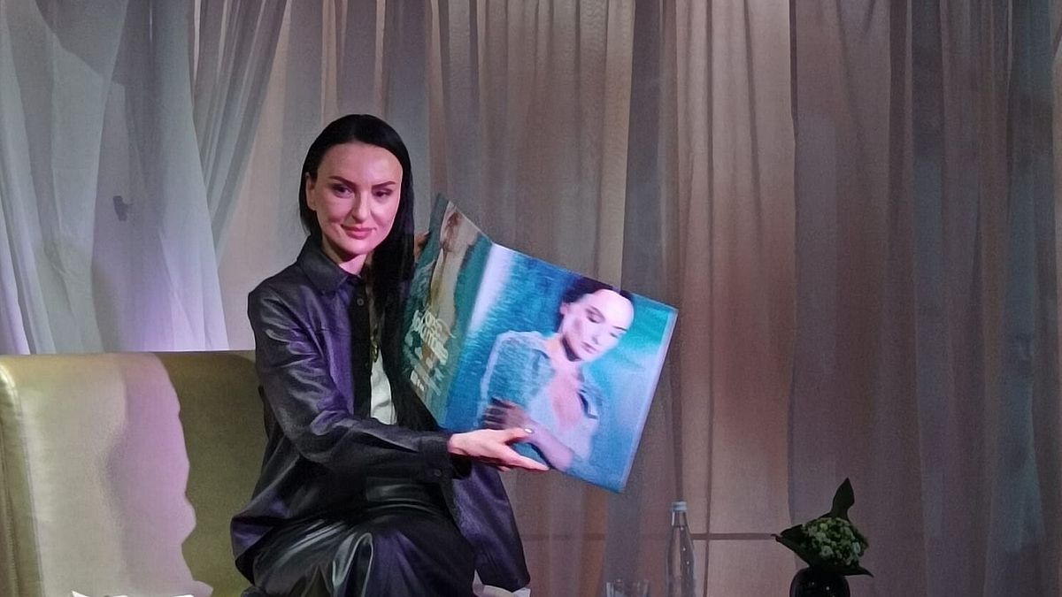 Arisa presenta il suo nuovo album "Foto Mosse"