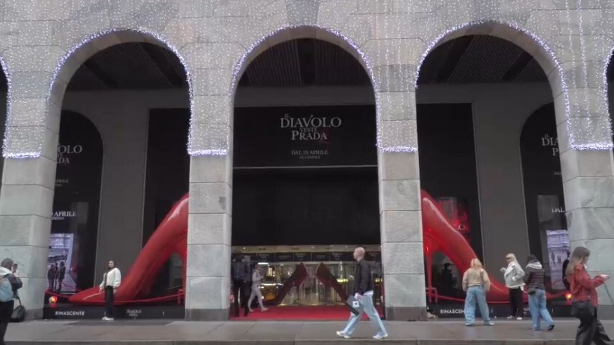Milano, “Şeytan Prada Giyer” filminin vizyona girmesiyle çalkalanıyor