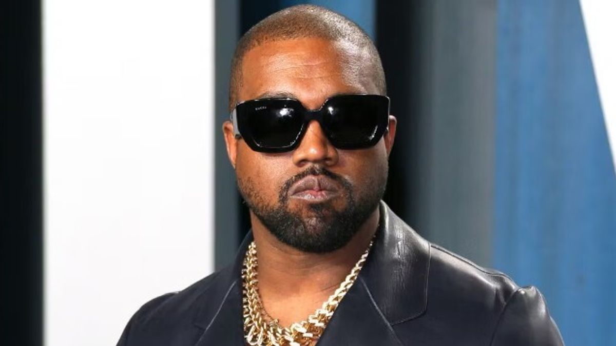 Kanye West Fransa'da da tartışma yarattı: Konseri erteledi