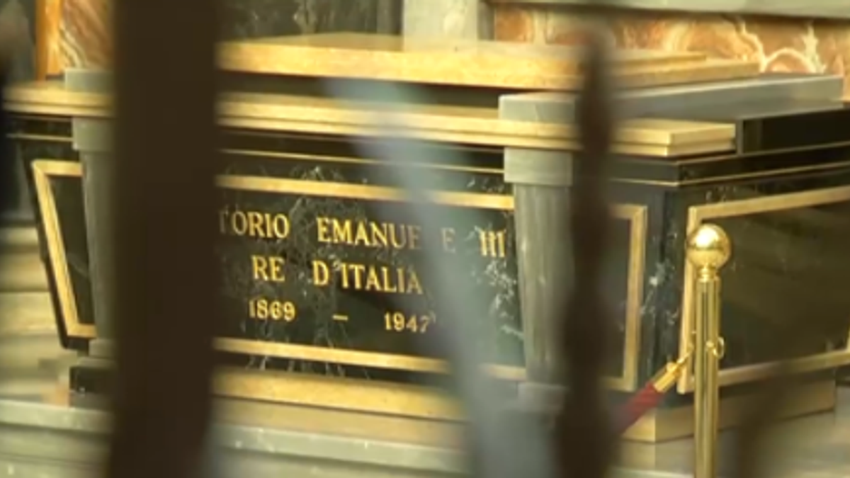 “Umberto II ve Kraliçe Maria José anavatanlarında dinlenebilecek”