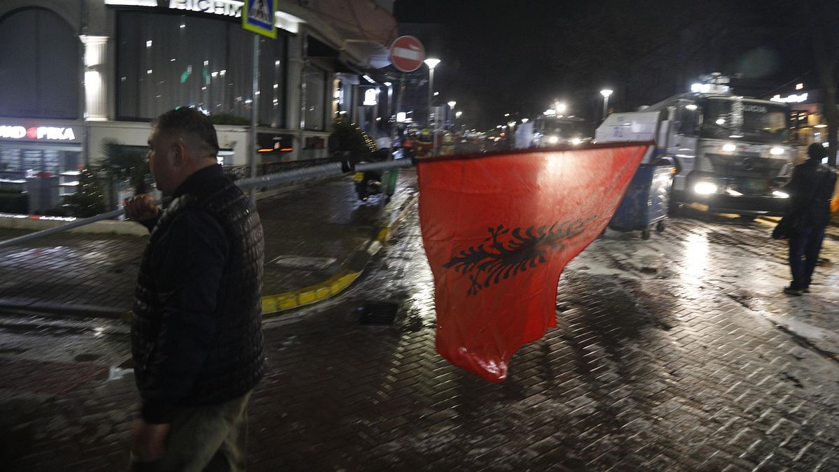 Hükümet Konağı önünde molotof kokteyli atıldı