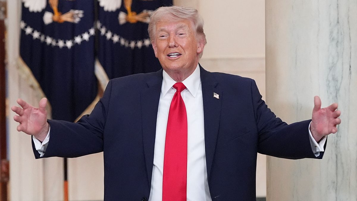 Trump, seçim haritalarındaki ırk temelli sınırlamalar nedeniyle Yüksek Mahkemeyi alkışladı