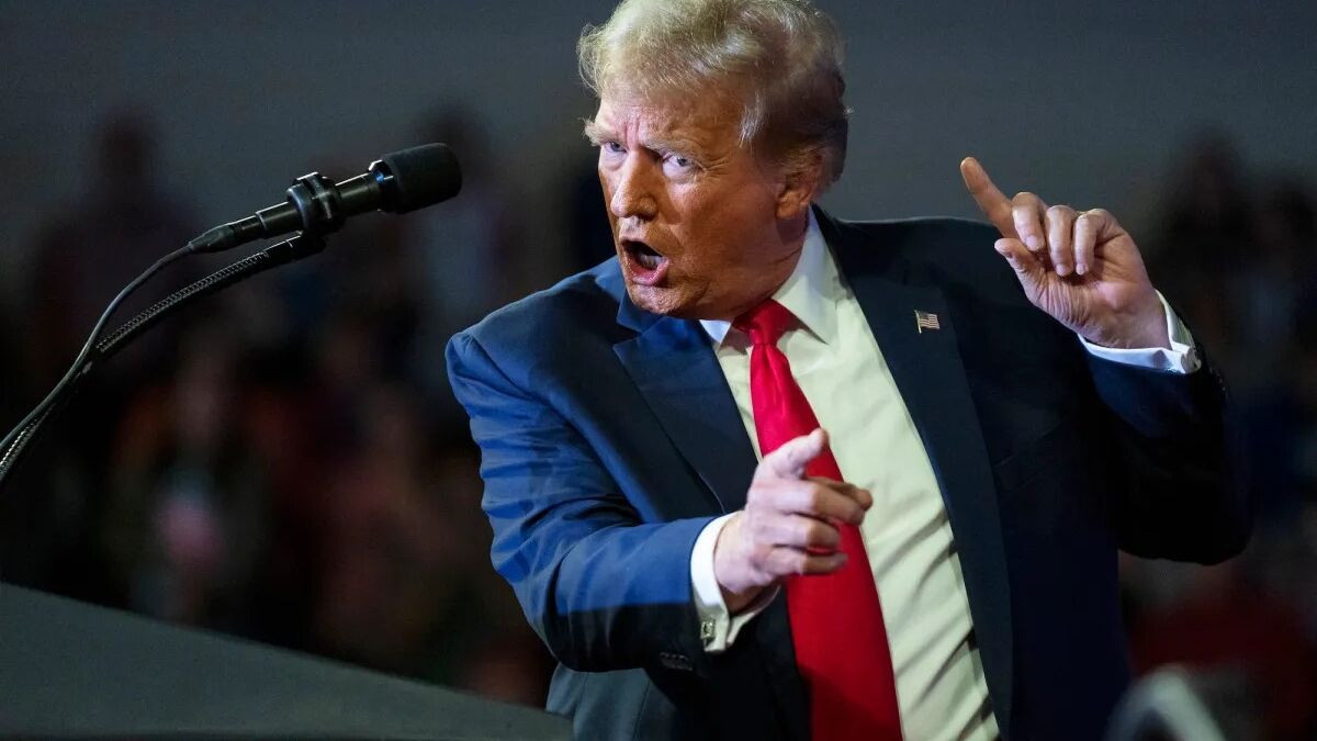 Trump, AB'den gelen otomobillere uygulanan vergileri yüzde 25 artırdı