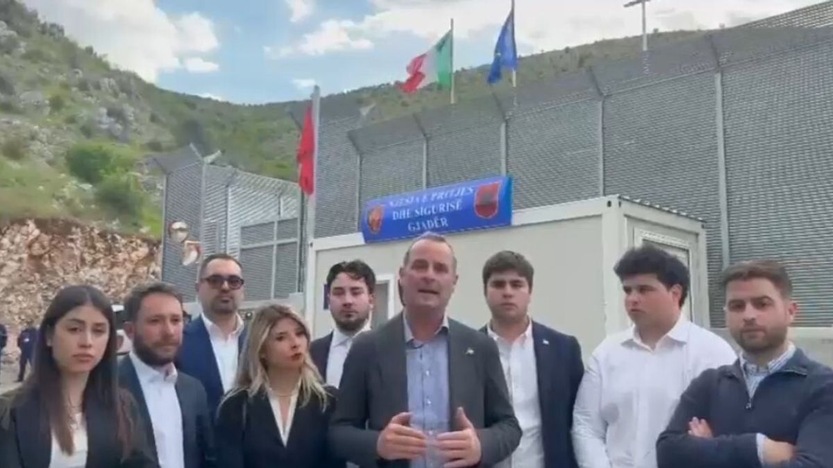 Arnavutluk, Forza Italia'nın Gjader ve Shenjin merkezlerine yeni ziyareti
