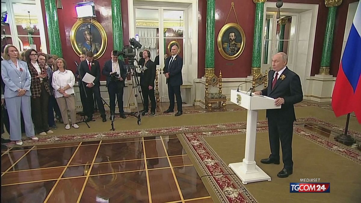 Açılışlar ve ültimatomlar arasında Rusya ve Putin