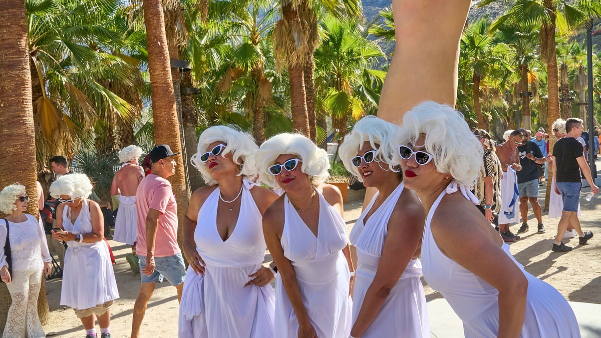 Marilyn Monroe, 1037, doğumunun 100. yıldönümünü kutlamak için Kaliforniya'da diva gibi giyindi
