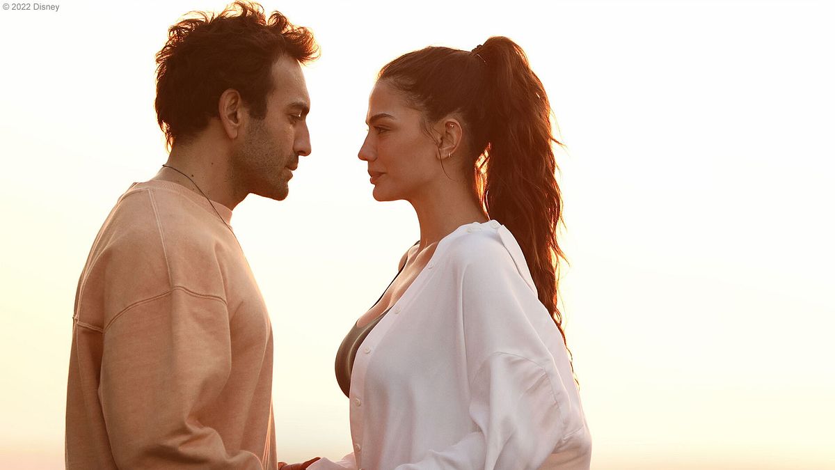 Mediaset Infinity'nin yeni Türk dizisi “Act of Sadakatsizlik”: konusu ve oyuncu kadrosu