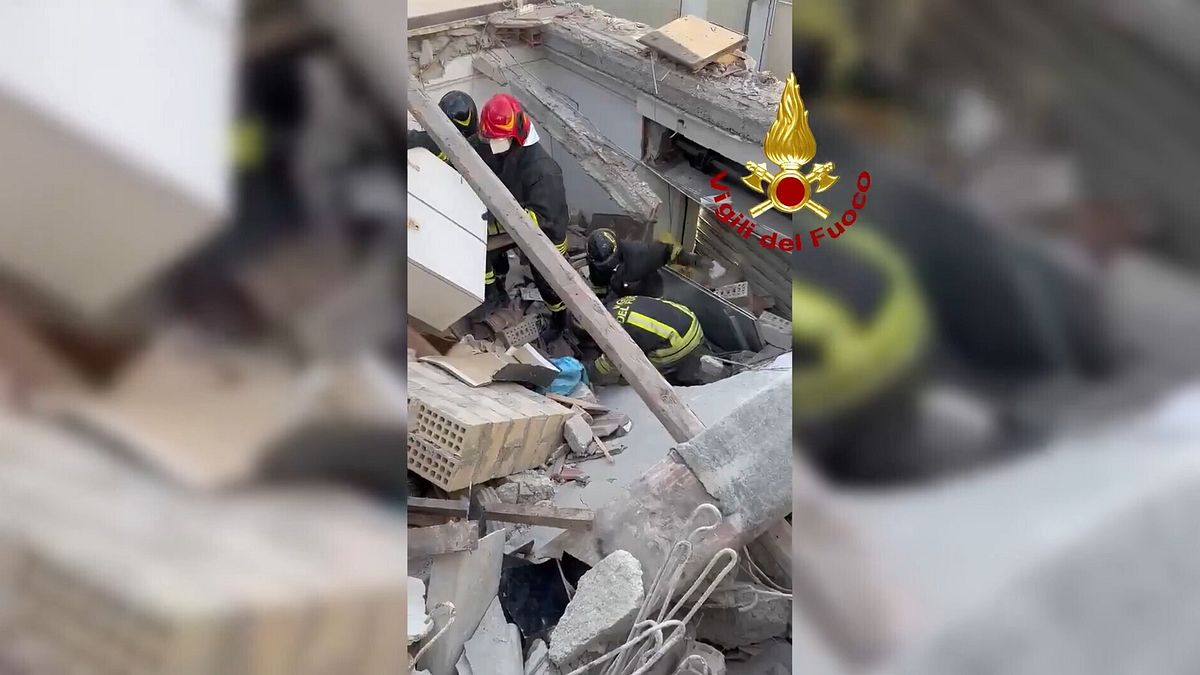 Porto Sant'Elpidio, patlamanın ardından bir bina çöktü