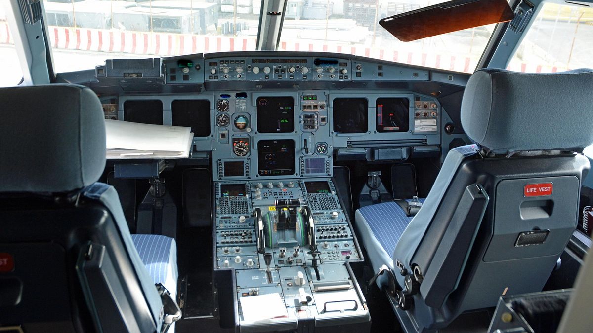Sahte pilot dolandırıcılıkla suçlandı