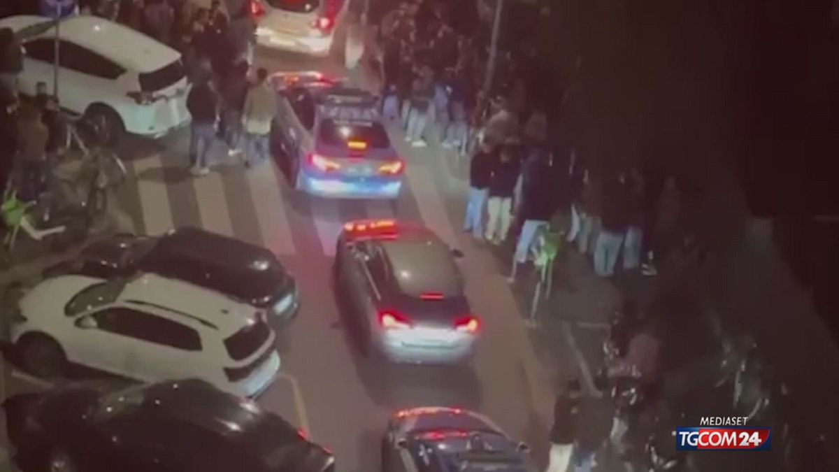 Milano'da gece hayatı karşıtı düzenleme tartışmalı