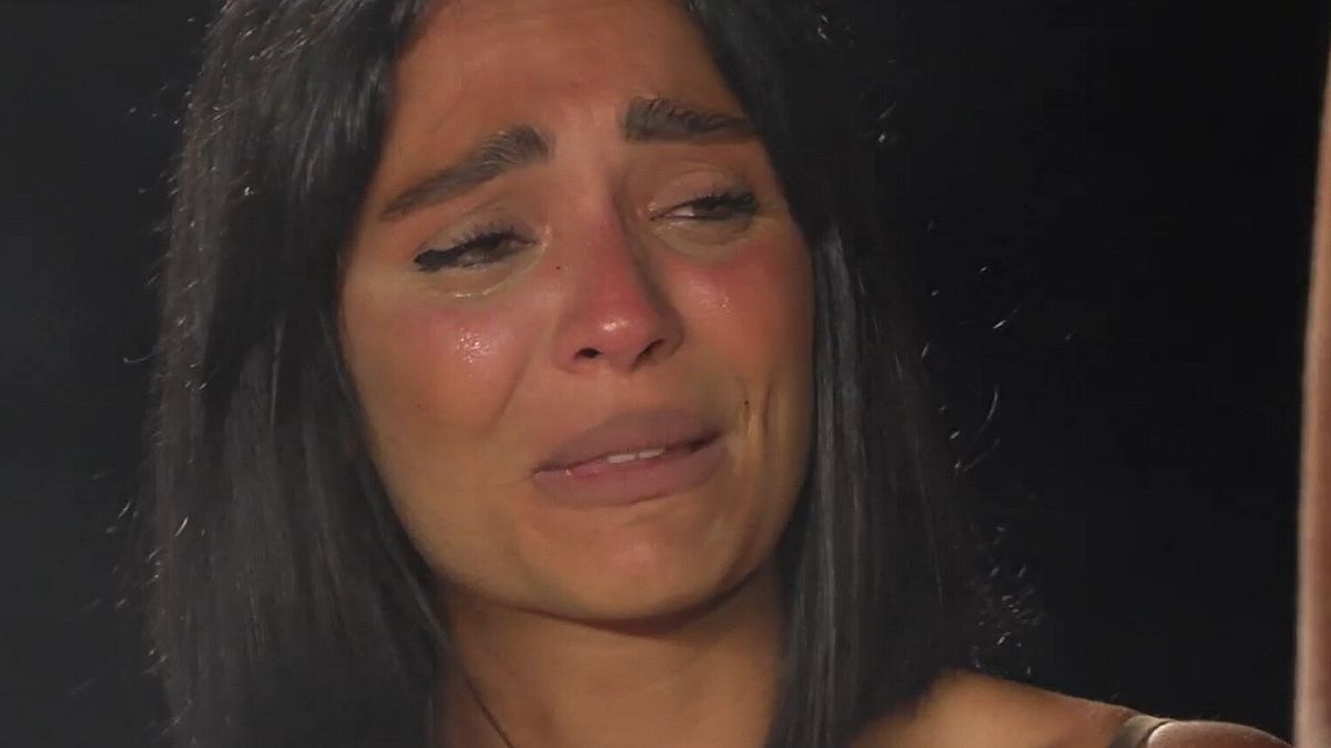 “Günaha Adası”, Danilo ve Giulia arasındaki havuzda yüzüyor