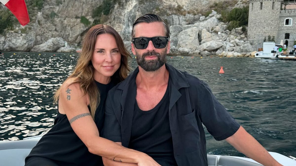 Eski Spice Girl'den Mel C, Chris Dingwall ile evlendi