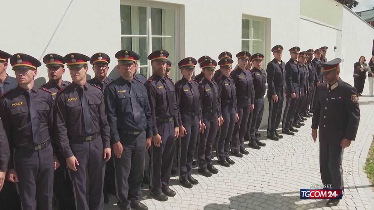 Adolf Hitler'in doğduğu yer olan Avusturya polis karakolu oluyor