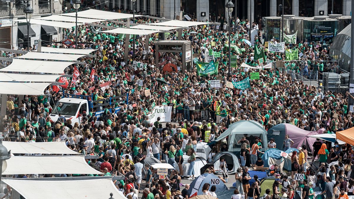 A Madrid lo sfratto di un'87enne ha scatenato una serie di proteste contro il caro affitti