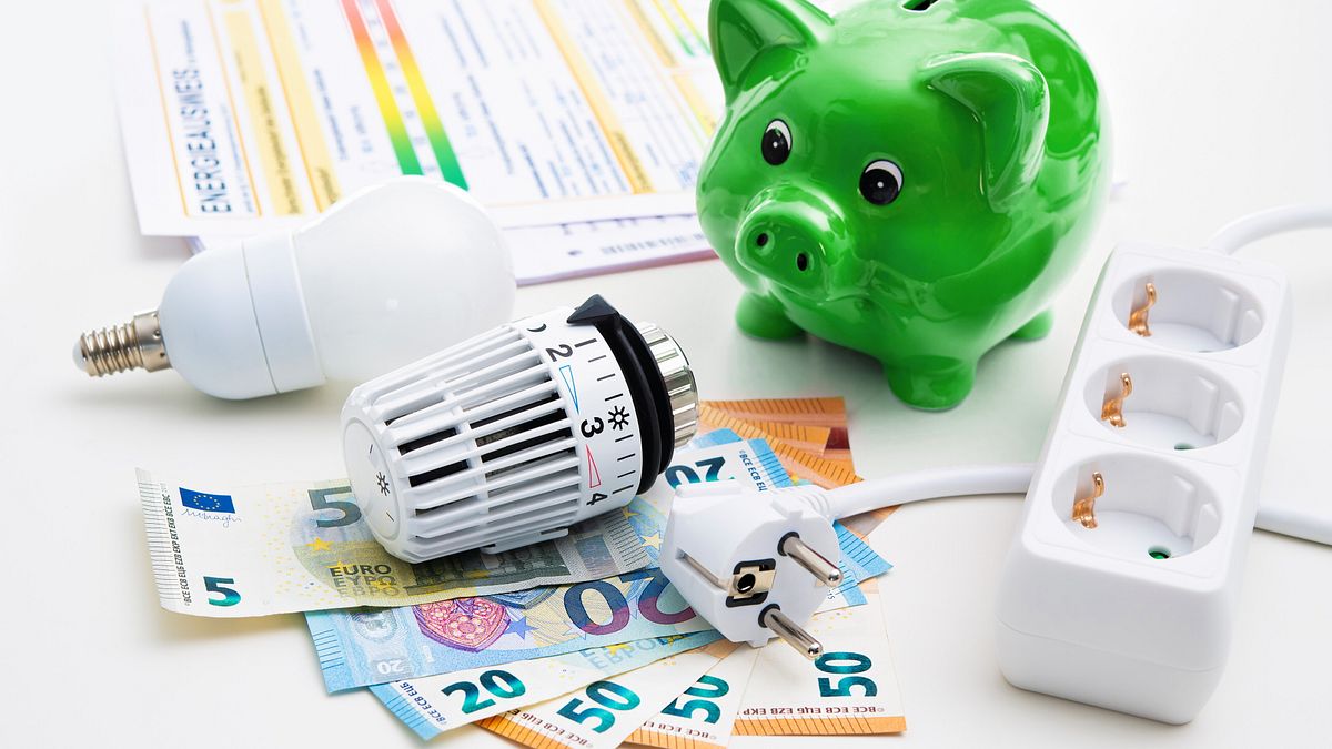 Energia, Eni interviene anche su luce e gas: prezzo bloccato e sconto del 30% sulla tariffa base