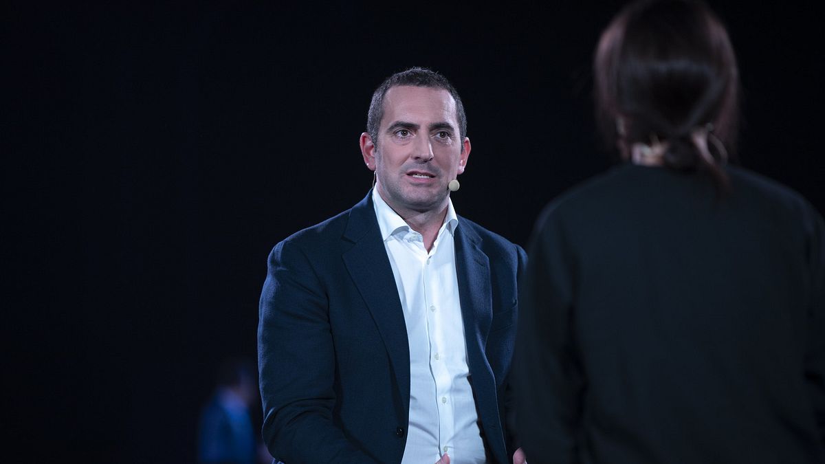 Ministro sport Spadafora riapre gli stadi: 