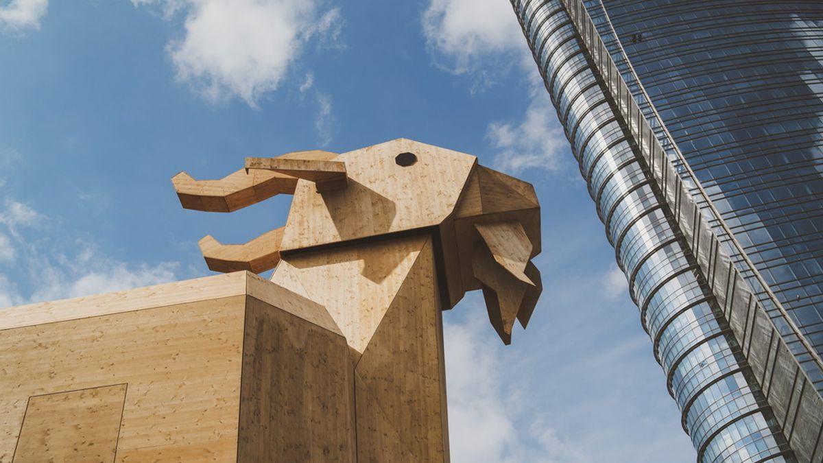 Il caprone gigante di Milano porta in Italia la birra ceca più famosa ...
